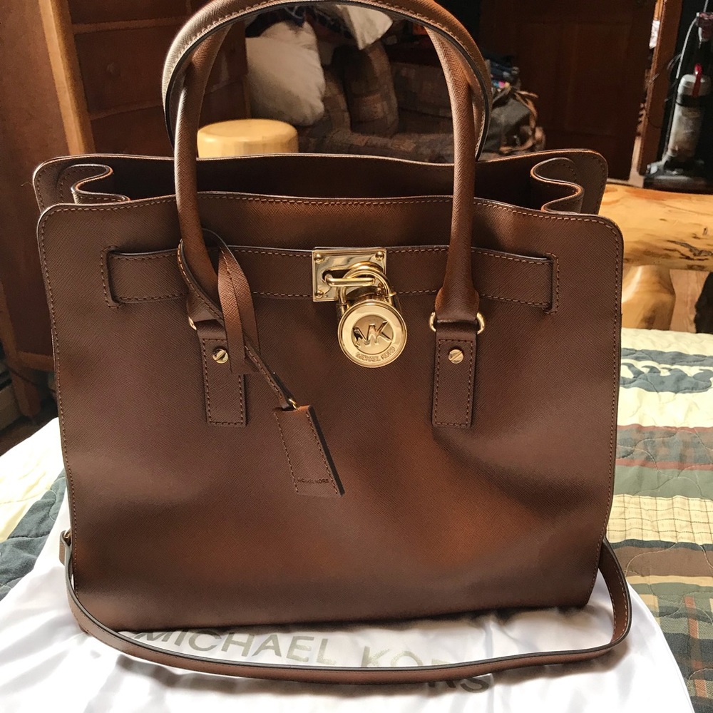 Fantastic Michael Kors bag tan mint condition